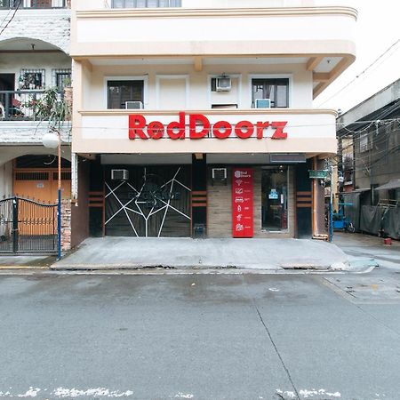 Отель Reddoorz @ Piy Margal Sampaloc Манила Экстерьер фото