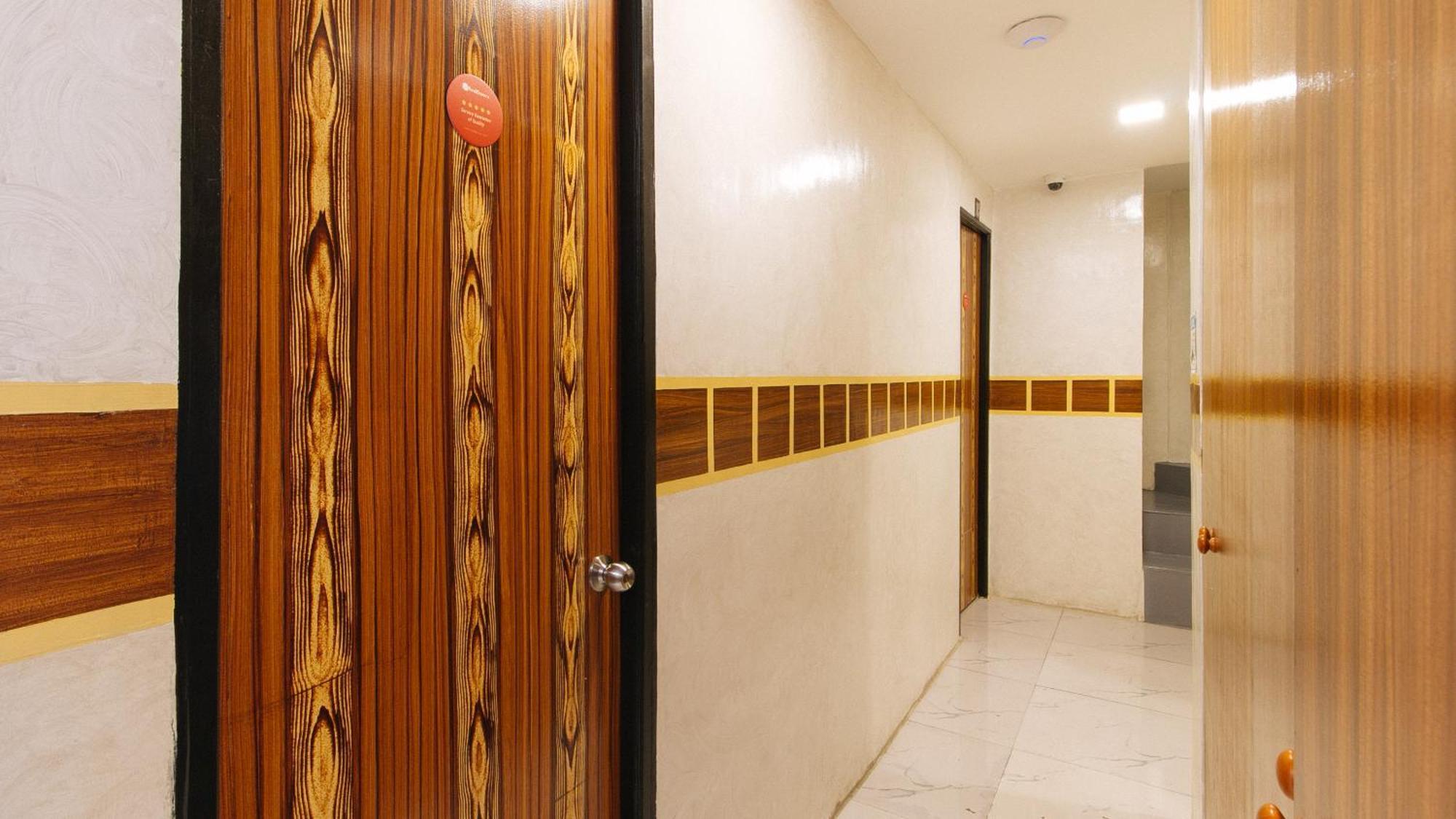 Отель Reddoorz @ Piy Margal Sampaloc Манила Экстерьер фото